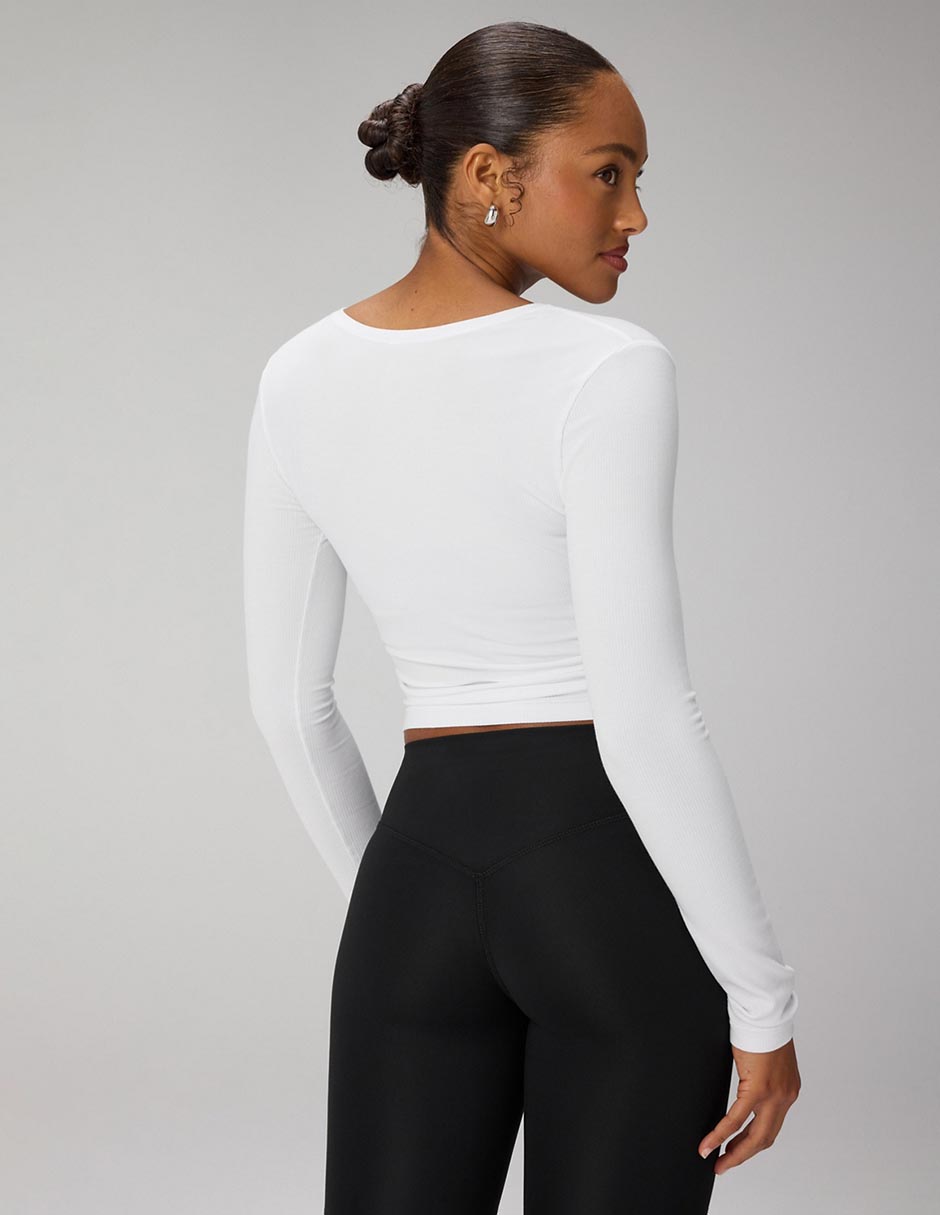 Playera manga larga cuello v para mujer 2