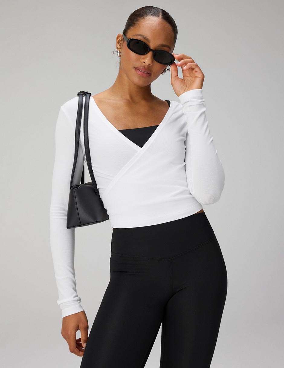 Playera manga larga cuello v para mujer 3